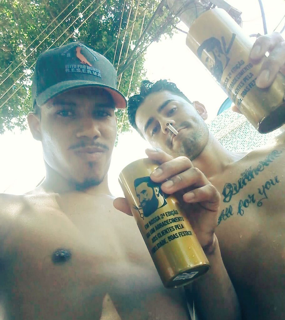 RASECPDB's tweet photo. NA RELÍQUIA DO LEOGALO MAIS 1ANO ESTAMOS AÍ ❗
#LEOGALOVIVE
#FABIANOVIVE
#BEICAOCAIXACOIFFEUR https://t.co/eTxnRNQITZ