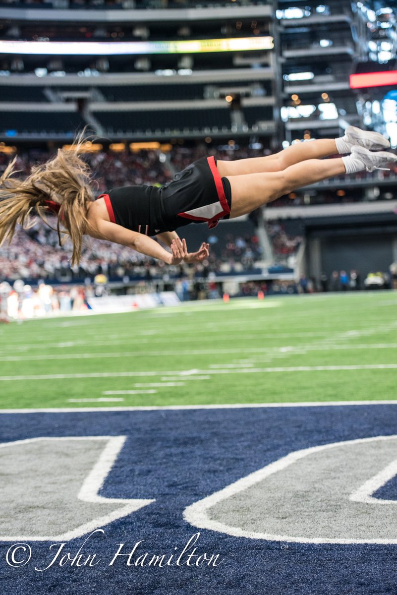 hamiltontx's tweet photo. @LTHcheerleading cheerleaders were putting on a show during the #uilchampionship game yesterday! https://t.co/eNlo9M0mil