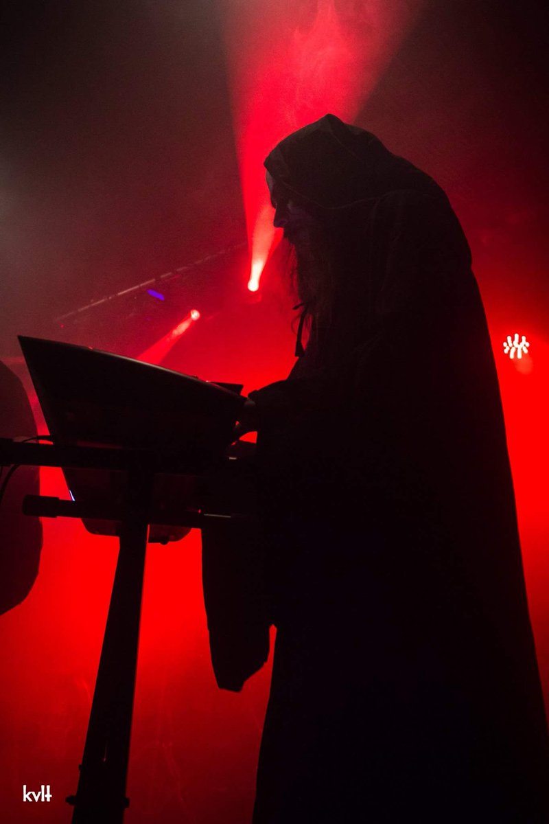 Sar_Isatum's tweet photo. Live shots from our CD release 12/22/17. #blackmetal #sarisatum #shurpu #WinterSolstice #crafteon #nefirum #noctambulist https://t.co/gi718LrUPy