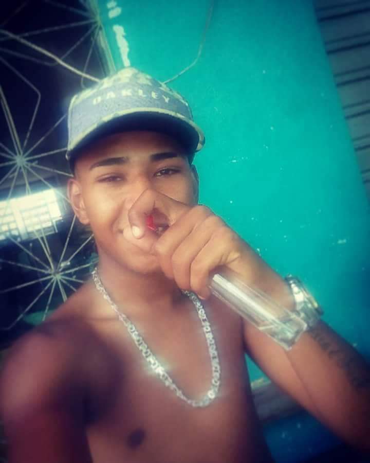 MenorDaTwister's tweet photo. Mais tarde o coro come bbê 😂🙈🕺🏻🇰🇷 https://t.co/0WXpY6M0RP