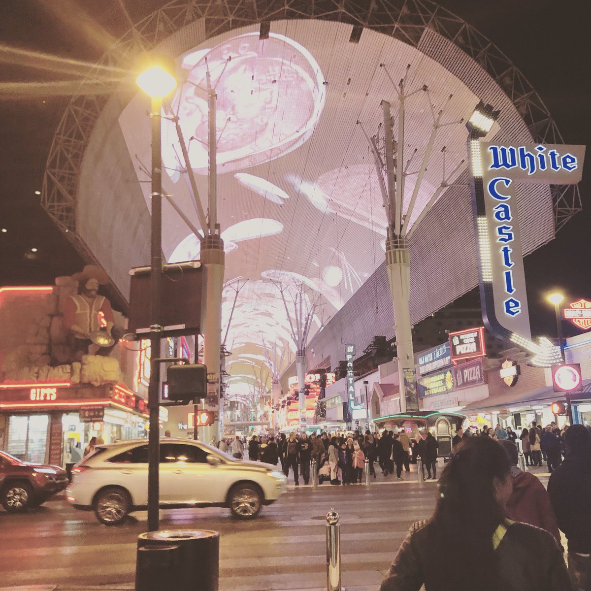 DigitalJustinL's tweet image. Back to my city #lasvegas