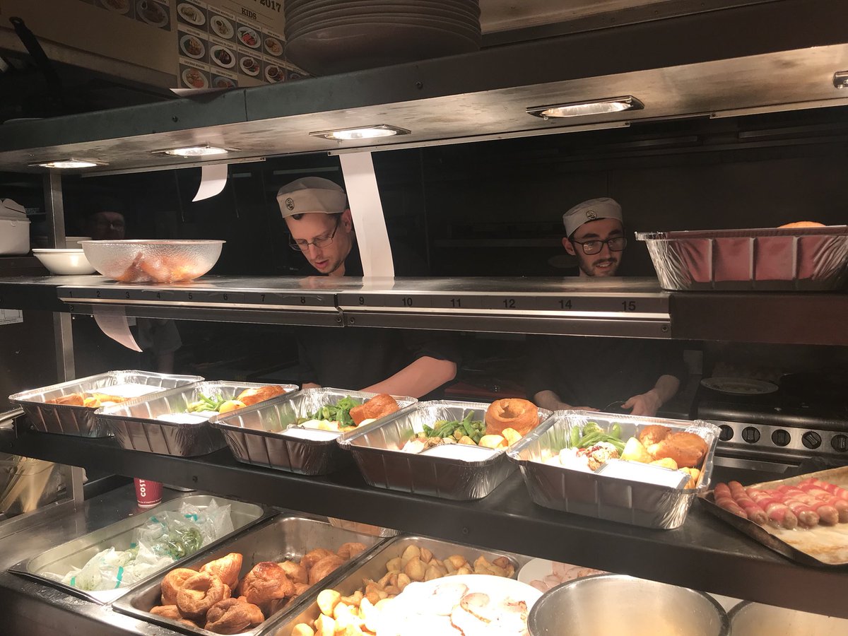 Takeaway turkey dinners all ready <a href="/ashbridgeinn/">The Ashbridge Inn</a> <a href="/WelshAmbulance/">Welsh Ambulance</a> <a href="/dw1lson/">Damian Wilson</a> <a href="/StaplesClaire/">claire staples</a> <a href="/WeAreSUGM/">WeAreSUGM</a>