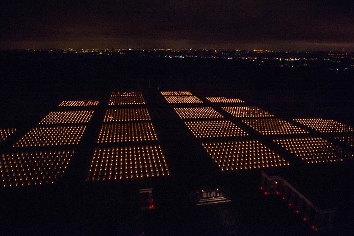 Amazing remembrance by the Dutch (as always on Christmas Eve). Candles placed at 4259 Allied war graves at the Canadian War Cemetery in Groesbeek. 

Pictures by: Eveline of each (de gelderlander)