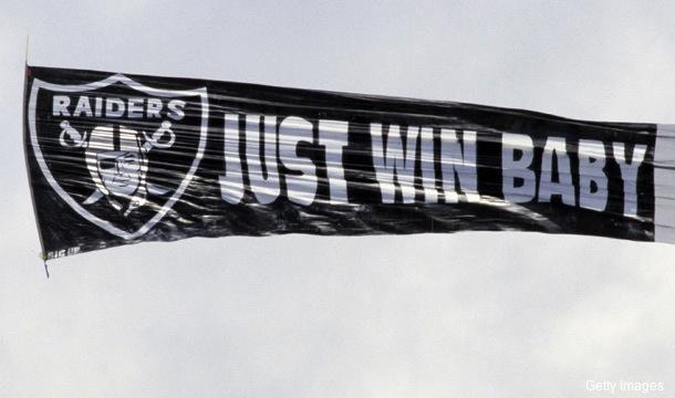 BlackFoxRaider's tweet photo. #Raiders2016 deserved so much better in the playoffs... hopefully #Raiders2017 can get 2 more wins and end at 8-8. #JustWINBaby #RaiderNation #ARaiderLife https://t.co/hESSNyawtA
