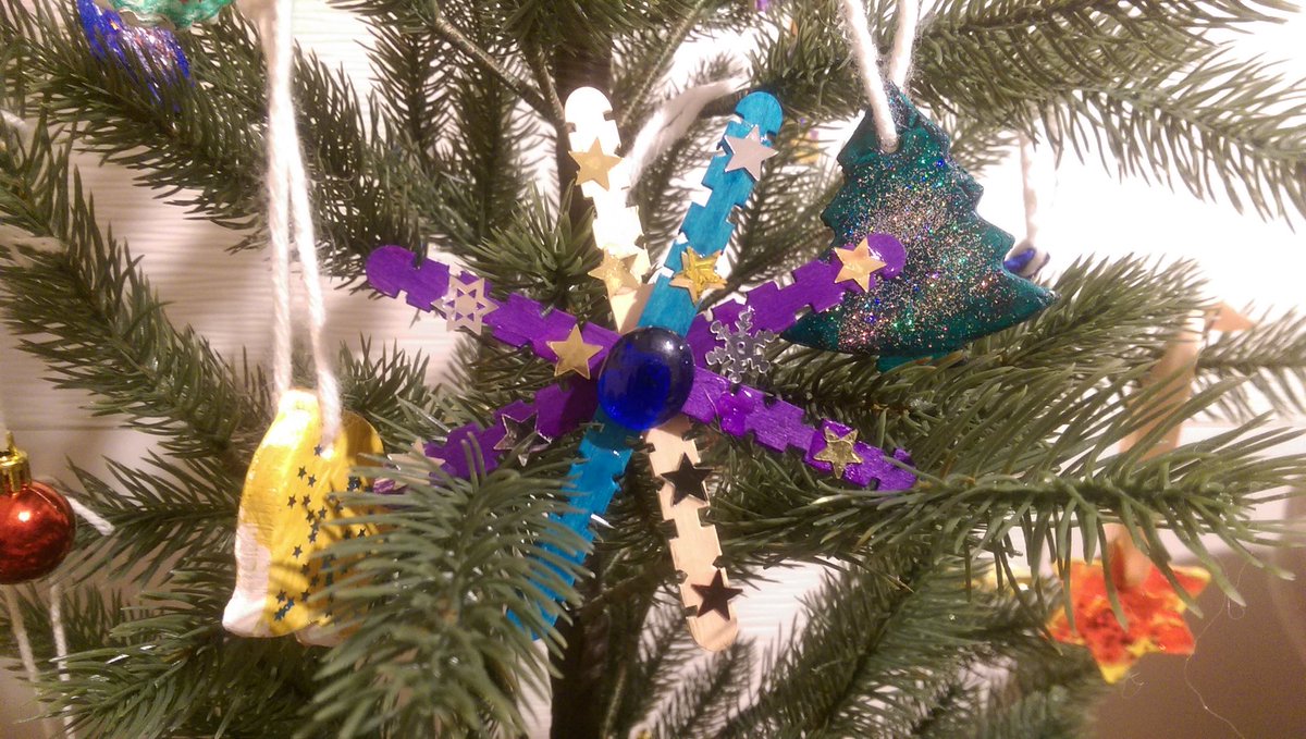 #Weihnachten muss weder perfekt, unvergesslich noch einzigartig sein. Weihnachten soll einfach herzerwärmend und freudig sein. Lebt im Moment und für den Moment, geniest das #Zusammensein mit euren Liebsten. Wir wünschen euch ein gemütliches und #FrohesFest!