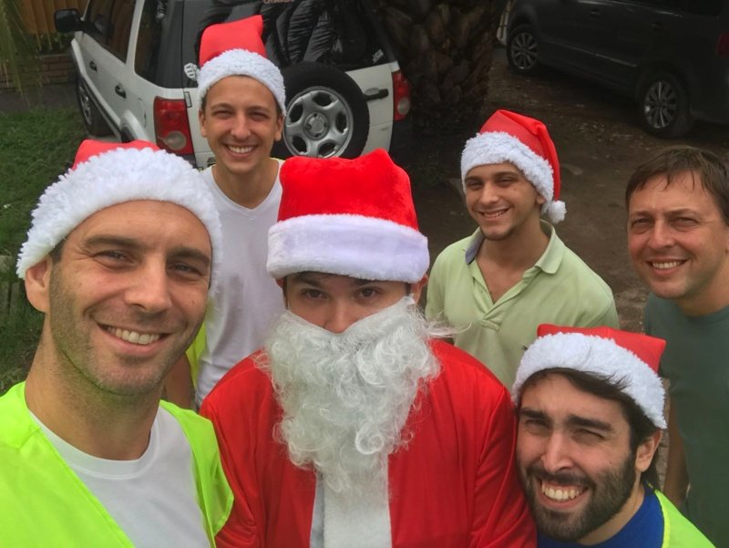 TheAtomicLab's tweet photo. Concluyó otro #Navidatón, visitamos 10 hogares, regalamos 10 manos mecánicas 3D, conocimos 10 familias increíbles y nos llevamos alegría para todo el 2018. https://t.co/UwDKlomAk8