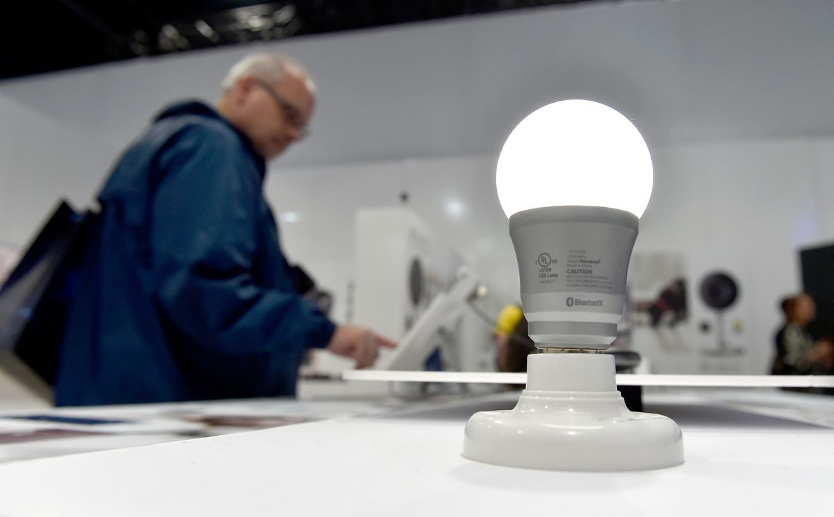 business's tweet photo. Energy-efficient lighting has resulted in striking cost savings for Americans https://t.co/PfpTRD3yby via @BV https://t.co/aY2LUqdS3f