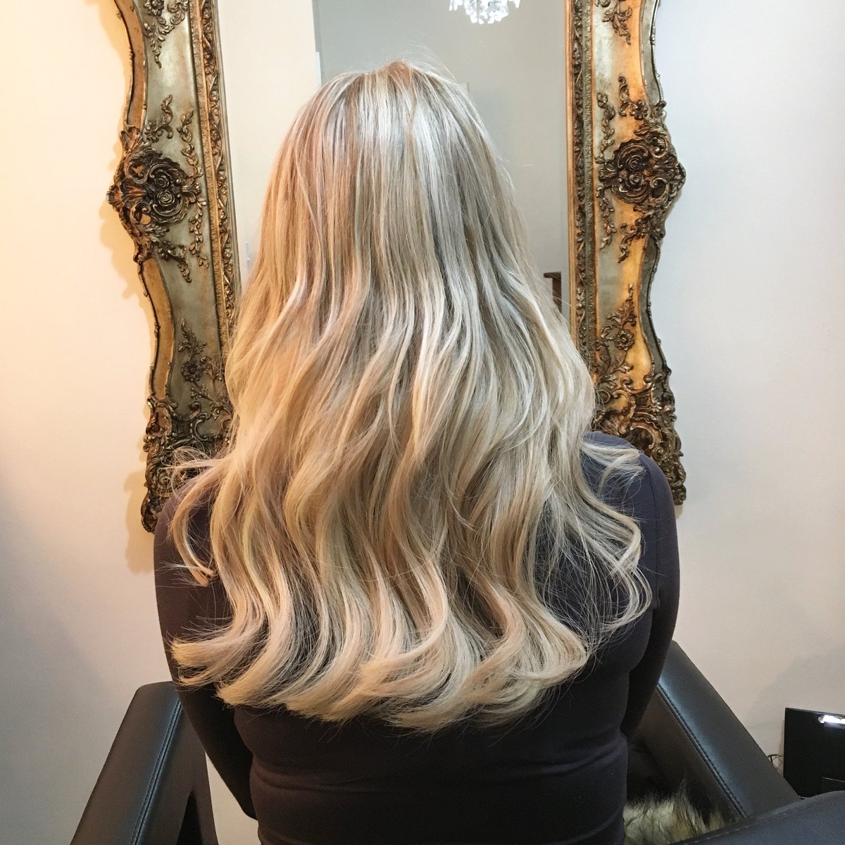 RapunzelCardiff's tweet photo. 💁🏼‍♀️💁🏼‍♀️ ASH BLONDE 💁🏼‍♀️💁🏼‍♀️ 18” silky soft European nano in shade 18/22 https://t.co/ybZSObmiWJ