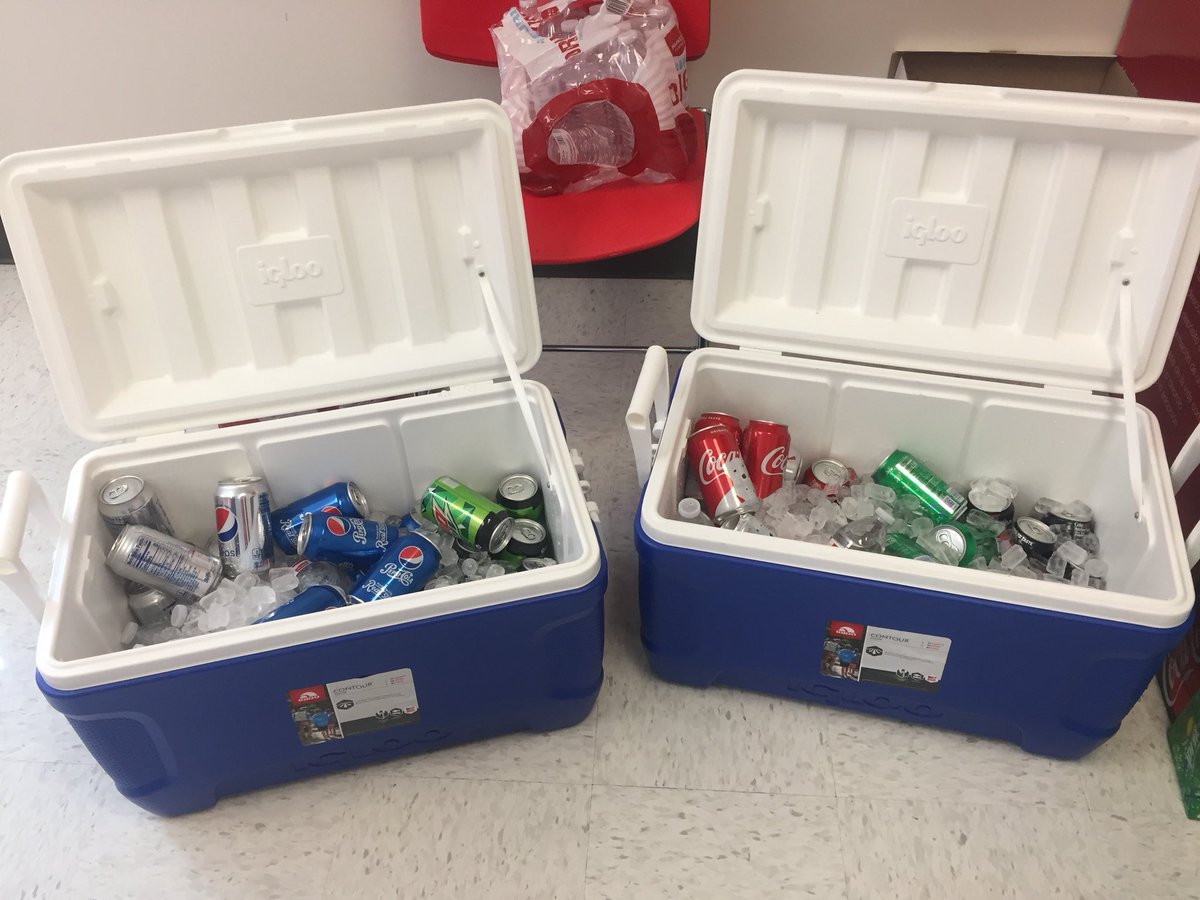 Jethros for the team on Christmas Eve!! #T1939 has good food, fun times and lots of Christmas spirit! #WorkSomeWhereYouLove #Target