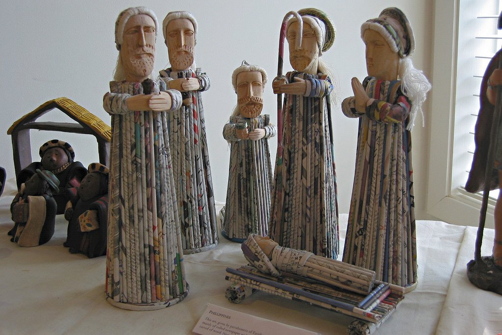 axilyaa's tweet photo. réveillon de #Noel 
Crèche du monde entier 
#Wigilia 
#minuitchrétien https://t.co/kTQ2nBKvGf