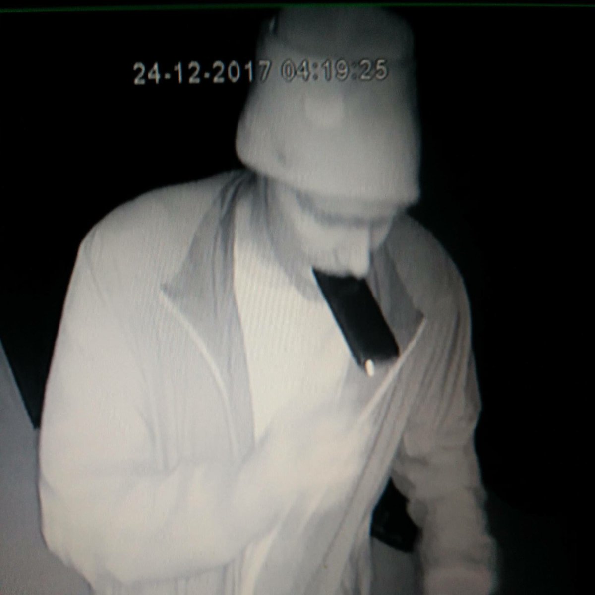 This man may be responsible for ransacking <a href="/elderandwolf/">Elder and Wolf</a> in #WhitleyBay last night. Smashed the place up and stole all he could. This is a fab restaurant in W.Bay run and staffed by hard working people. Help them find this man. RT pls.
