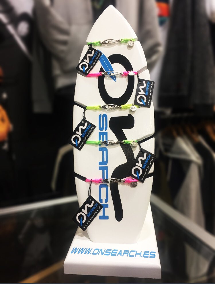 on_search's tweet photo. Y con la Navidad nos llegan los nuevos expositores para nuestros complementos mas surfer!!!
#tablasdesurf #complementosonsearch https://t.co/XvEVHl0trc