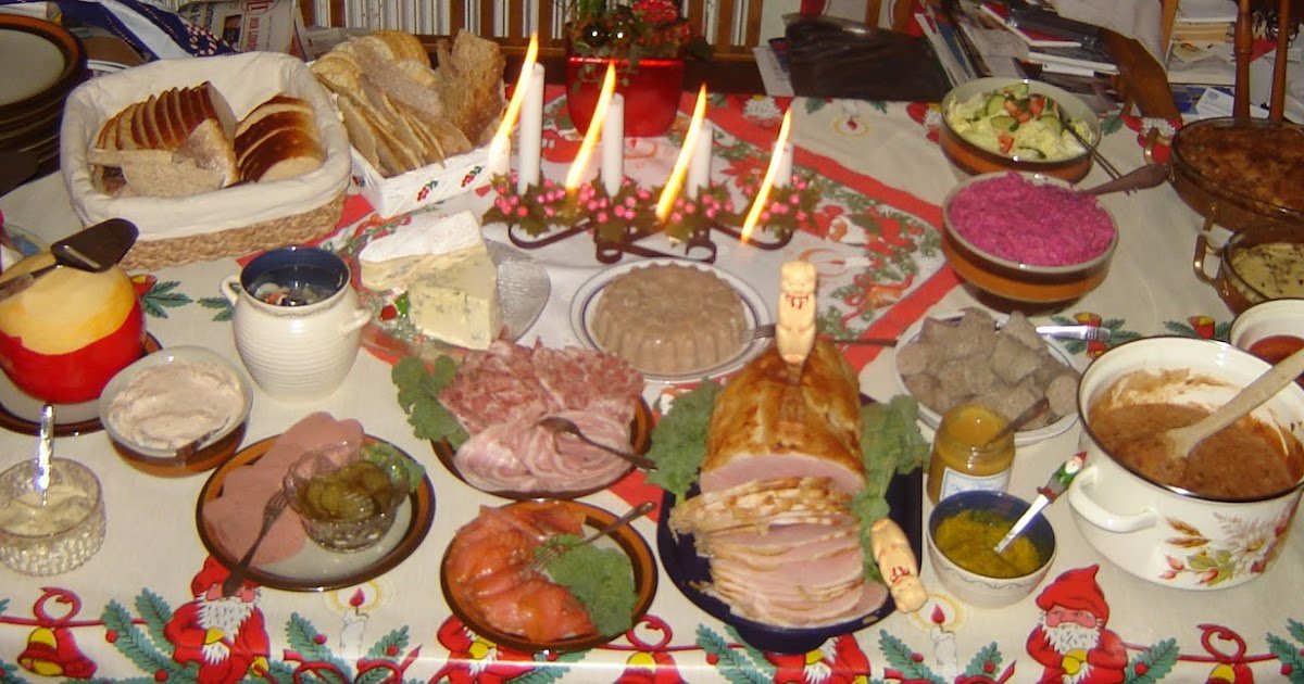 TicketToBuy's tweet photo. Christmas Eve Traditions Around The World https://t.co/fPwDRYvtOU #Christmas #Traditions https://t.co/lZqWGnPM3r