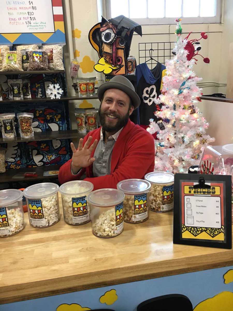 howipop's tweet photo. Happy holidays!! #holidayspirt #Socent #popcornwithapurpose #happyholidays #christmaseve #mom #besties https://t.co/qmH7jO6vtx