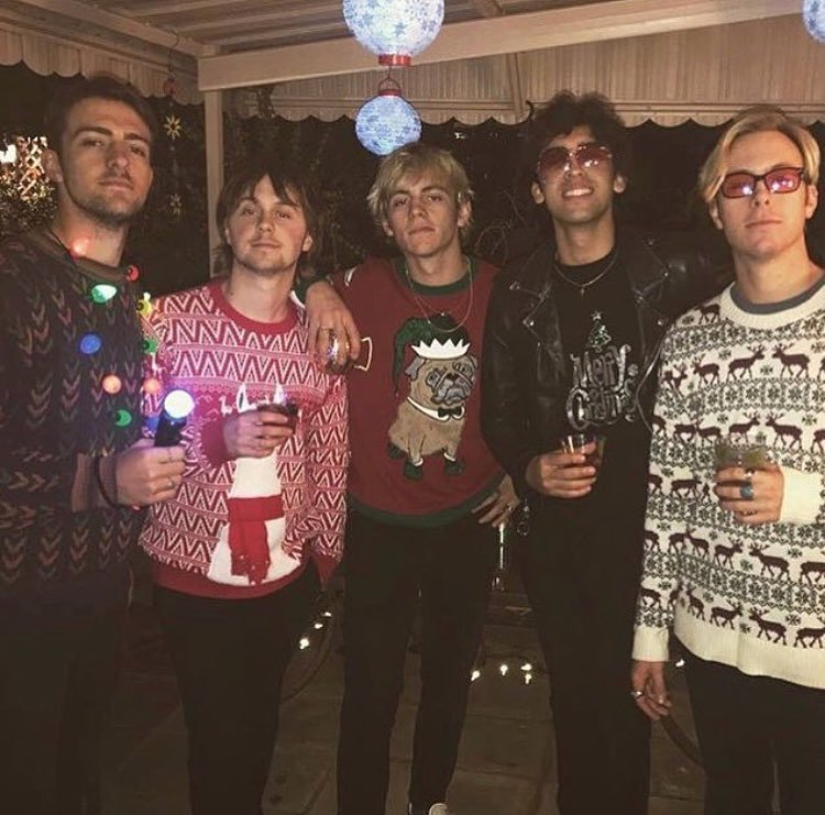 RikerLynch's tweet photo. Should we start a Christmas cover band? 😆 I’ll play upright bass. #theuglysweaterband https://t.co/AgUYlGGRx1