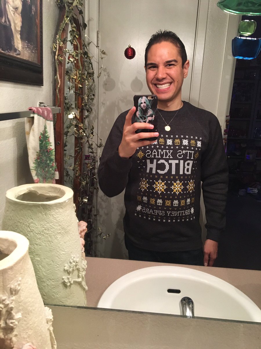 ItsTwitneyB1tch's tweet photo. Shout out to previous years #britmas sweaters I’ve been sporting all month #barmystyle ❄️🧤🧣 https://t.co/Bq9Lm3UoXd