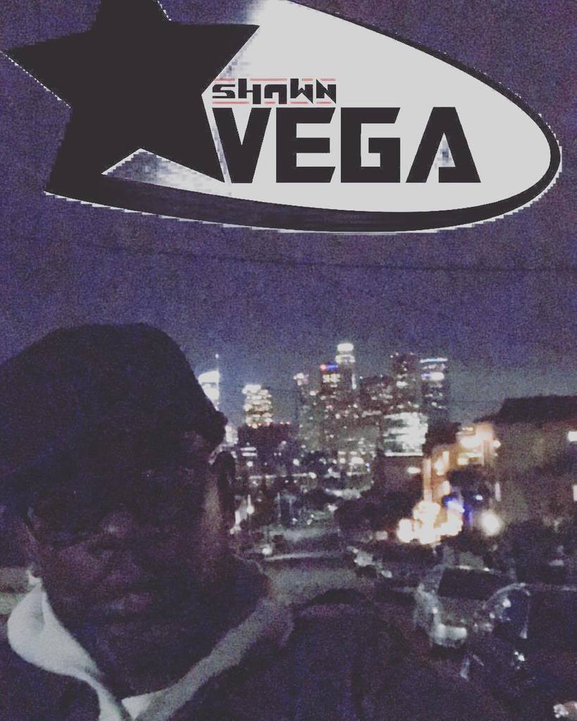 DjlohVega's tweet image. Wanna Put the name out on both coasts #IamShawnVega💯🚀#DemNahLikeWe #AwolDjs #JugglersLife #FollowDaStar☝🏿🛸🚀
