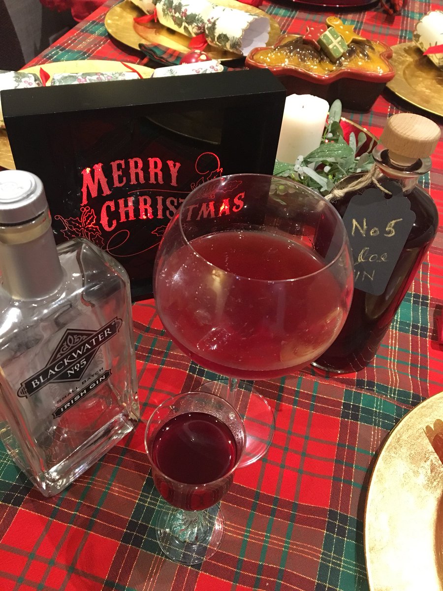 #Christmas #christmasgin #irishgin. time to sample my own #wildgin. Sloes from #northdown coastal path. Apples from #armagh, berries from #ards and gin from #waterford. @BlackDistillery @blackwatergin. And it’s #gorgeous. Happy Christmad all Gin Lovers.