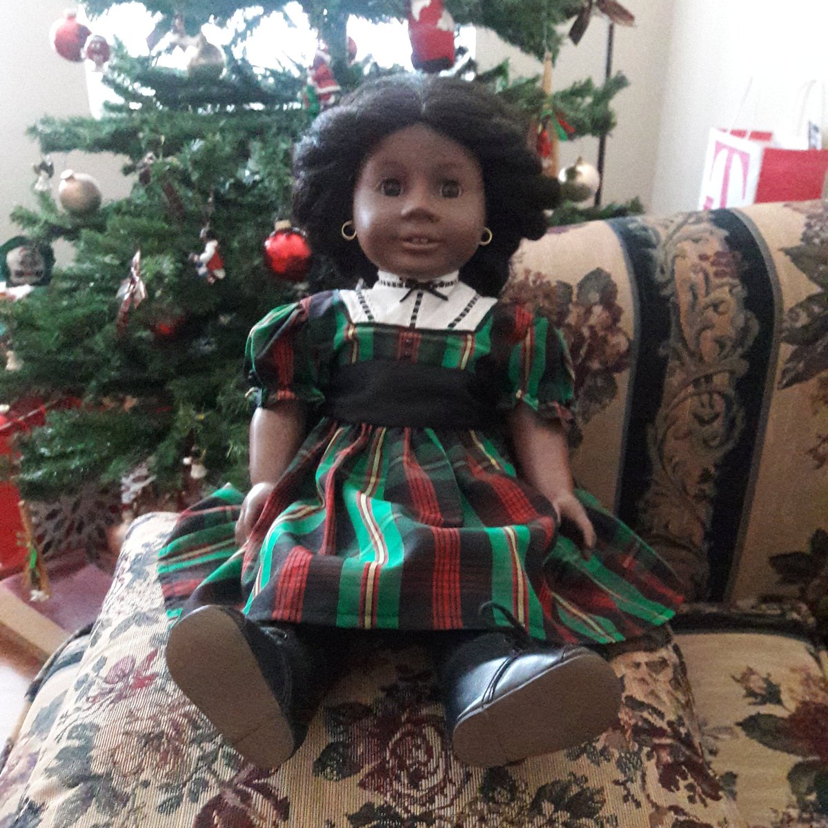 RunErickaRun's tweet photo. Merry Christmas Eve🎄🎁⛄#AddyWalker #AmericanGirlDollAddy
#AmericanGirl #AmericanGirlDollBrand #ChristmasEve https://t.co/fJGSdcqrHA