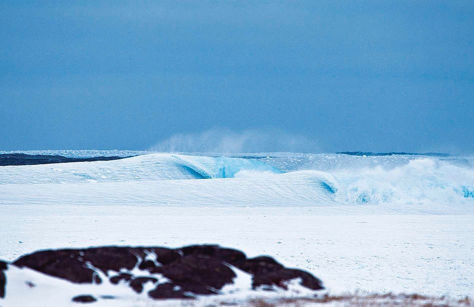 SurferGalaxy's tweet photo. #SurferGalaxy wishes you a Merry Christmas full of nice waves!! #surf #surfing #surftrip pic: Yazzy https://t.co/tU7zPDnz43