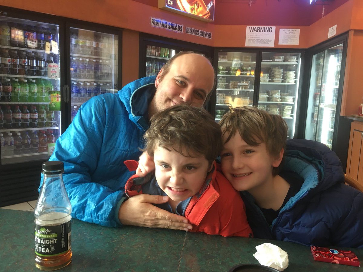 mslabroides's tweet photo. Waiting for grandma Susan at the train station @labroides https://t.co/vQKYLkFIGw