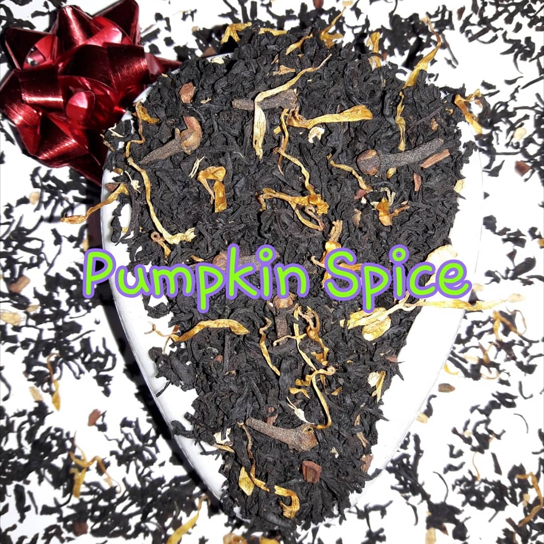 OneYoutea's tweet photo. #12daysoftea 🎄
PUMPKIN SPICE tea #2
Holidays,warmth,memories & tea♥️
Black loose leaf blended w/cinnamon bark,cardamom,ginger root & marigold flowers🎄
@ https://t.co/B0KYU1hbc6 ⛾
Enjoy & relax,you deserve it😁
#tea #sundayfunday #weekendvibes #christmaseve
😁Retweet😁 https://t.co/xkqmPGPprw