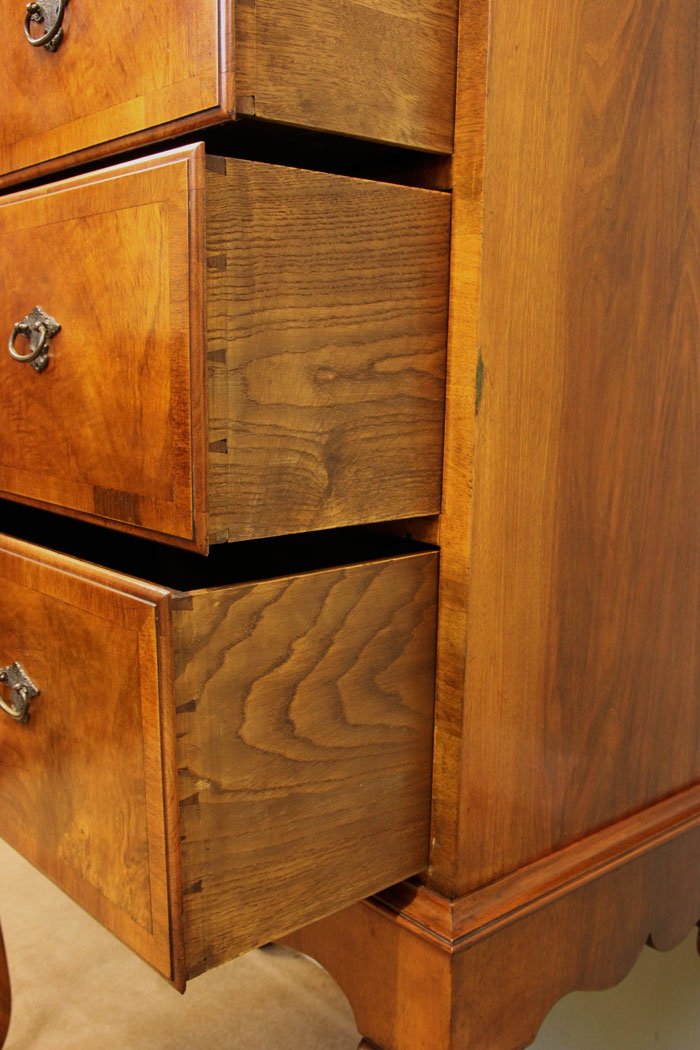 TheAntiqueShop's tweet image. Antique Tallboy Chest on Stand, Walnut Chest of Drawers
theantiqueshop.co.uk/product/antiqu…
#antique #chestonstand #chestdrawers #burr #walnut #chest #drawers