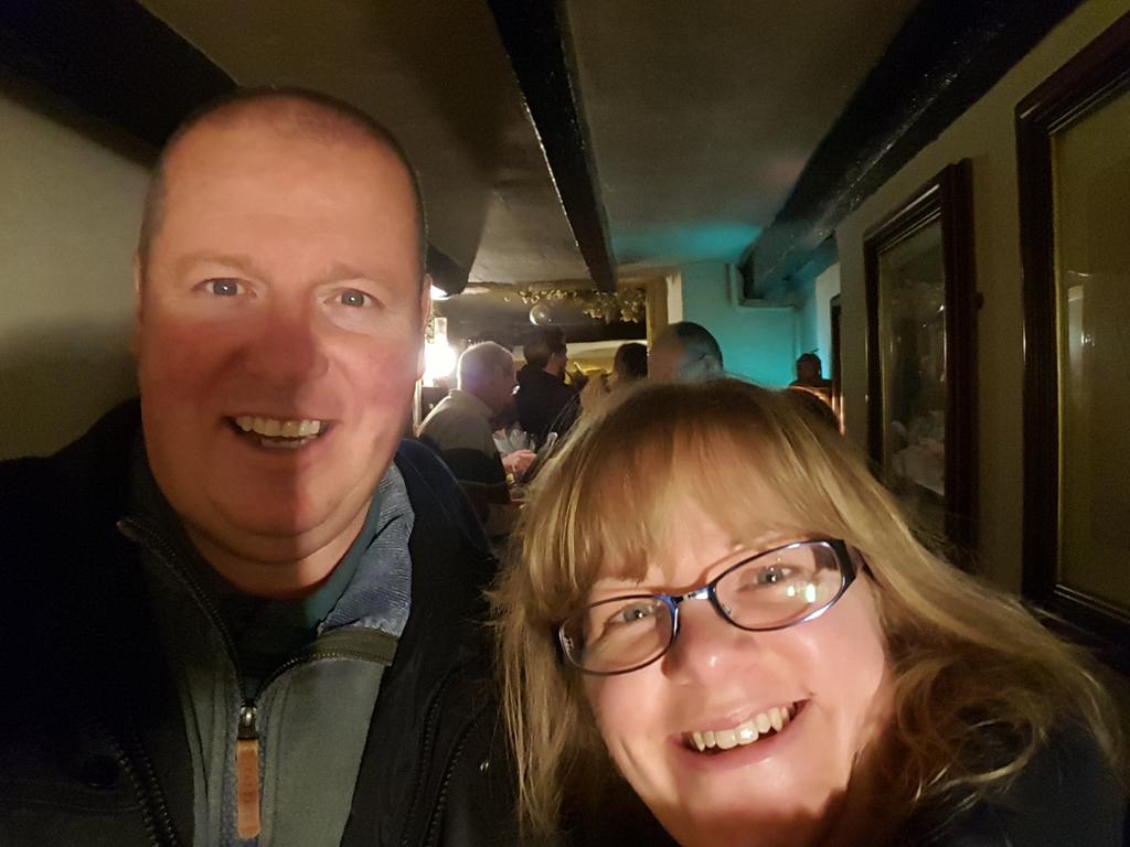 bournepatto67's tweet photo. Team Compo enjoying Xmas Carol singalong piss up down the bleedin local #RedLion #Stiffkey #NorthNorfolk #heavin #partyon @sm28987193 @MrsSouthwoldPat @fionap196 https://t.co/7wvc8Ot5qo