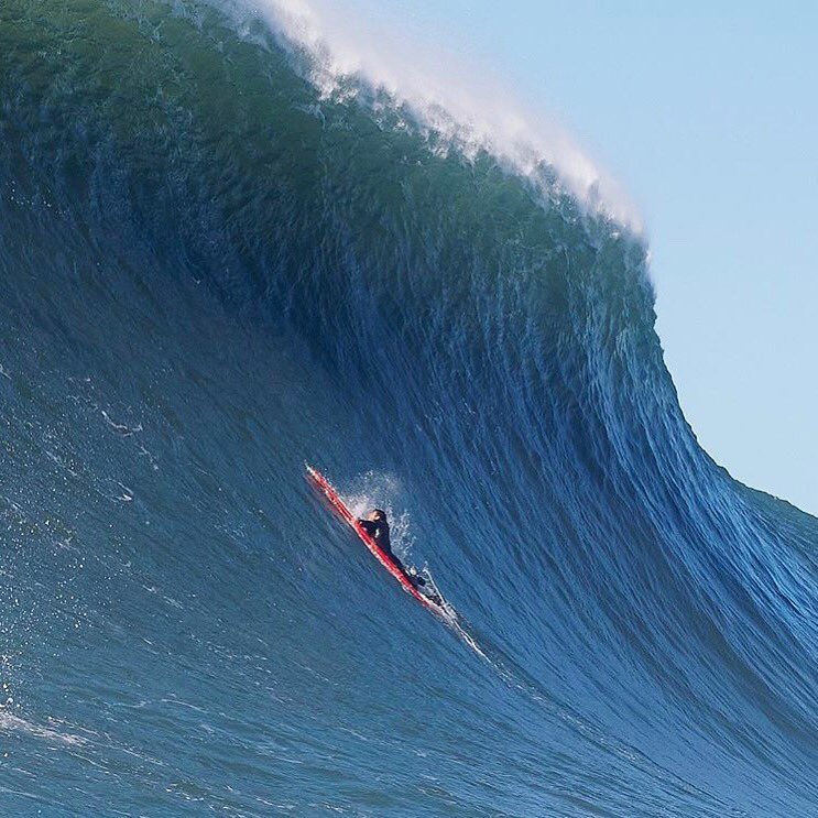titansofmavs's tweet photo. Francis Coporcella scaling the great salt wall. Captured by big wave charger and photographer: Derek Dunfee https://t.co/9Hg3fB7Bm3