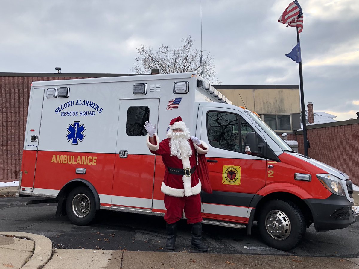 SecondAlarmers's tweet image. We are always ready! We’ve got this kids! #SantaOps #Medic2
