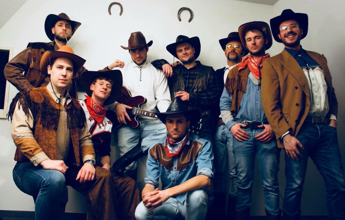 Breko90's tweet photo. This is the year we’re releasing a country album. Bless your hearts and a merry christmas. https://t.co/pfnQKEfGyT