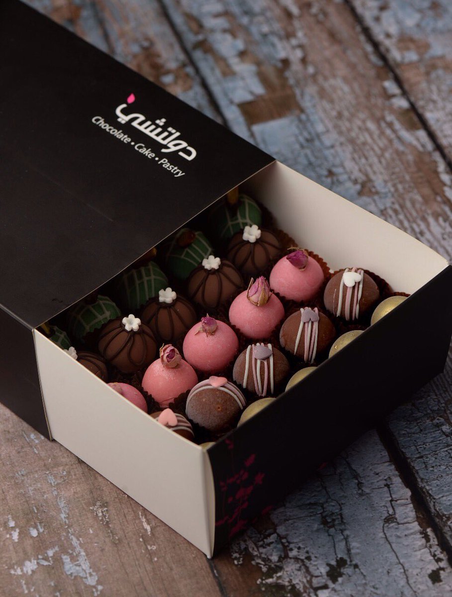 dolceksa's tweet photo. #دولتشي تقدم لكم ألذ أنواع الشوكلت 😍🍫

من ترافلز شوكلت بأشكال جذابه 💕🌷

وبنكهات متنوعه من ريد فلفت، نوتيلا ، فيريرو ، بستاشيو، كابتشينو وغيرها 😍

لمذاق ساحر لا يمكنك مقاومته 😋 https://t.co/QBpkA6ru21