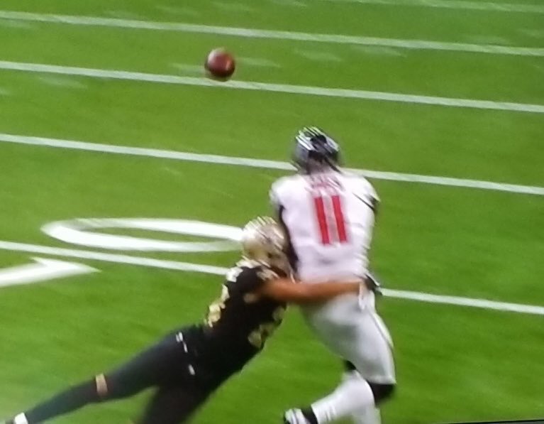 gxrrettgsn's tweet photo. "shutdown corner" https://t.co/MoR3a8NId9