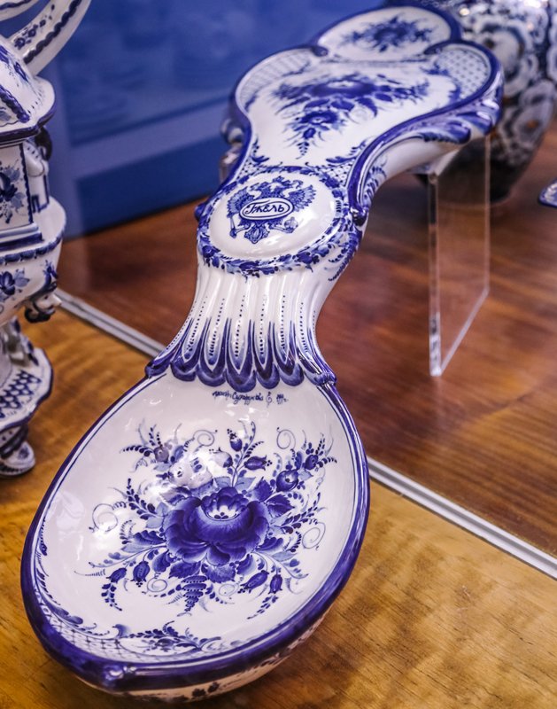 "Где моя большая ложка?"
#гжель #ложкагжель #посудагжель #gzhel #сувениргжель #сервизгжель #посуда #фарфор #оригинальнаягжель #эксклюзивнаягжель #newgzhel #classicgzhel #gzheloriginal