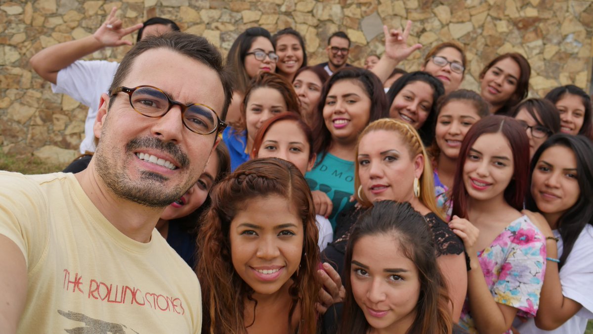 MarcoFerraraMX's tweet photo. México merece que sigamos luchando por él.

Con tantas riquezas no puede tener cifras tan negativas.
Hagámoslo HOY, hagámoslo JUNTOS.

¿Qué dices?, ¿le entras?
Únete a ese cambio. 

#EsHoyEsJuntos https://t.co/YTttoC7rJd