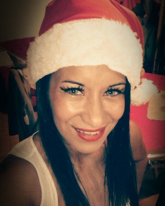 Feliz navidad para todos,disfruten mucho. https://t.co/flNiTmuNgh<a href="/tag/nuevafotodeperfil"class="tags"><span>#nuevafotodeperfil</span></a>