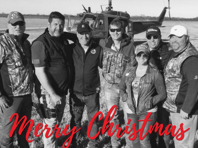 From our neck of the woods to yours- Merry Christmas! 🎁🎄🤶🏼🇺🇸#thankful #holidays #christmas