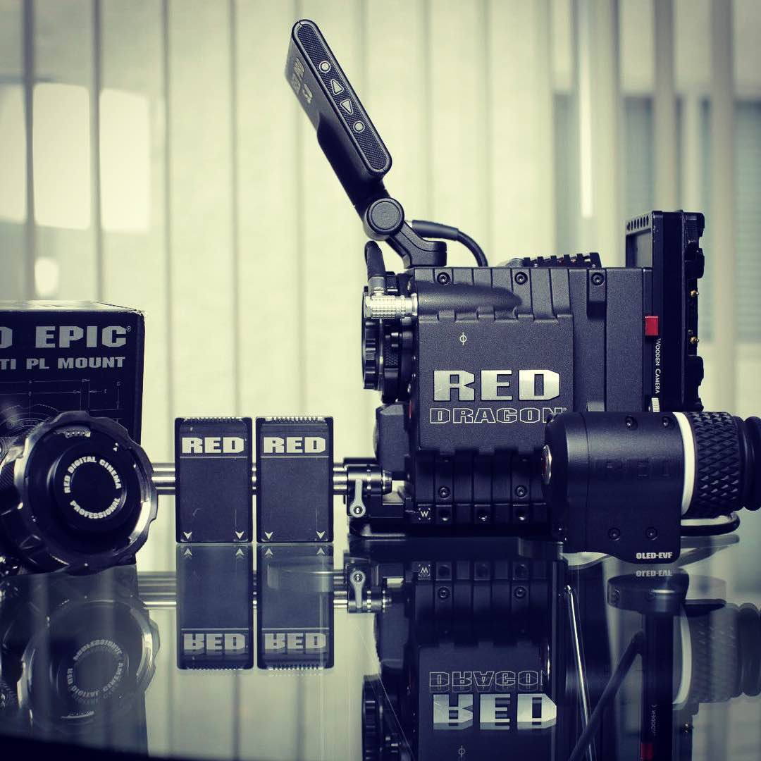 Montythemotive's tweet photo. After 6 years of filming itโs finally here #atlanta. Iโm on that 6K future shit. Letโs work. Tag your favorite artists. Book your shoots at https://t.co/PTFYS7RSs7 (link in bio) letโs start 2018 right!! Merry Christmas. #letsgo ๐ฅ#atldirector #travelingdirector #redcamera https://t.co/HNTH9heEkt