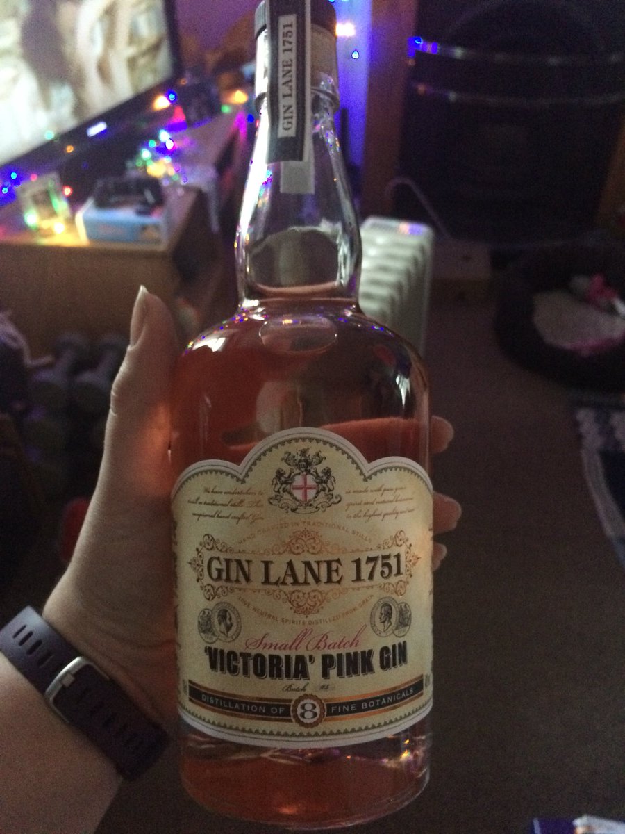 faceplant_steph's tweet photo. @Scroobiuspipyo for a scroobius does it matter if the gin is pink? It’s the only one I’ve got https://t.co/flEfSwdXtU