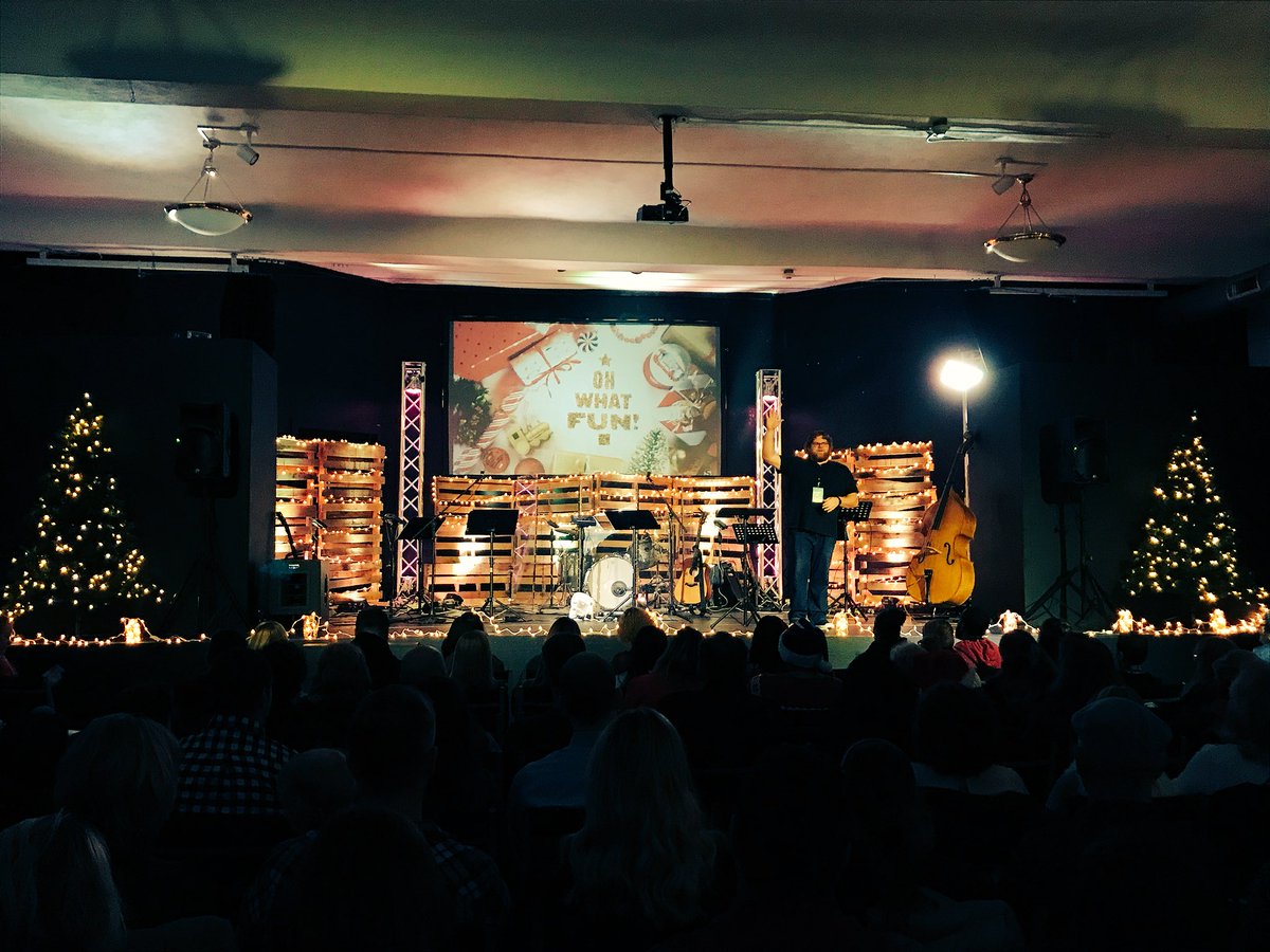 mattjones1392's tweet photo. Christmas Eve at Searchlight Church! You can still@make it for 5pm Service! #ChristmasEve2017 @livethelight @Sld4crst @CCColletti https://t.co/ptETS5kSzv