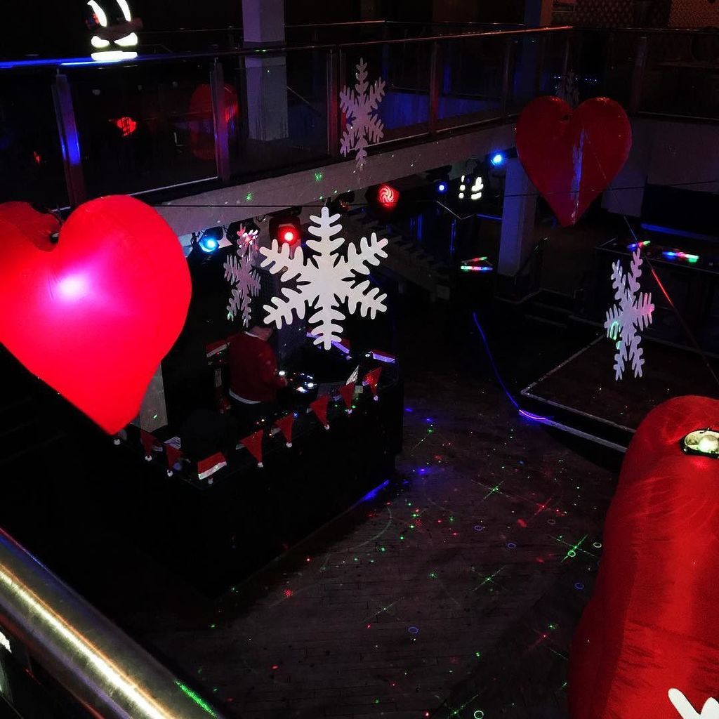 LunaSolihull's tweet photo. #weareready #areyou? #solihull #christmaseve https://t.co/nAGN3TUPny https://t.co/XIh9PdLFh1