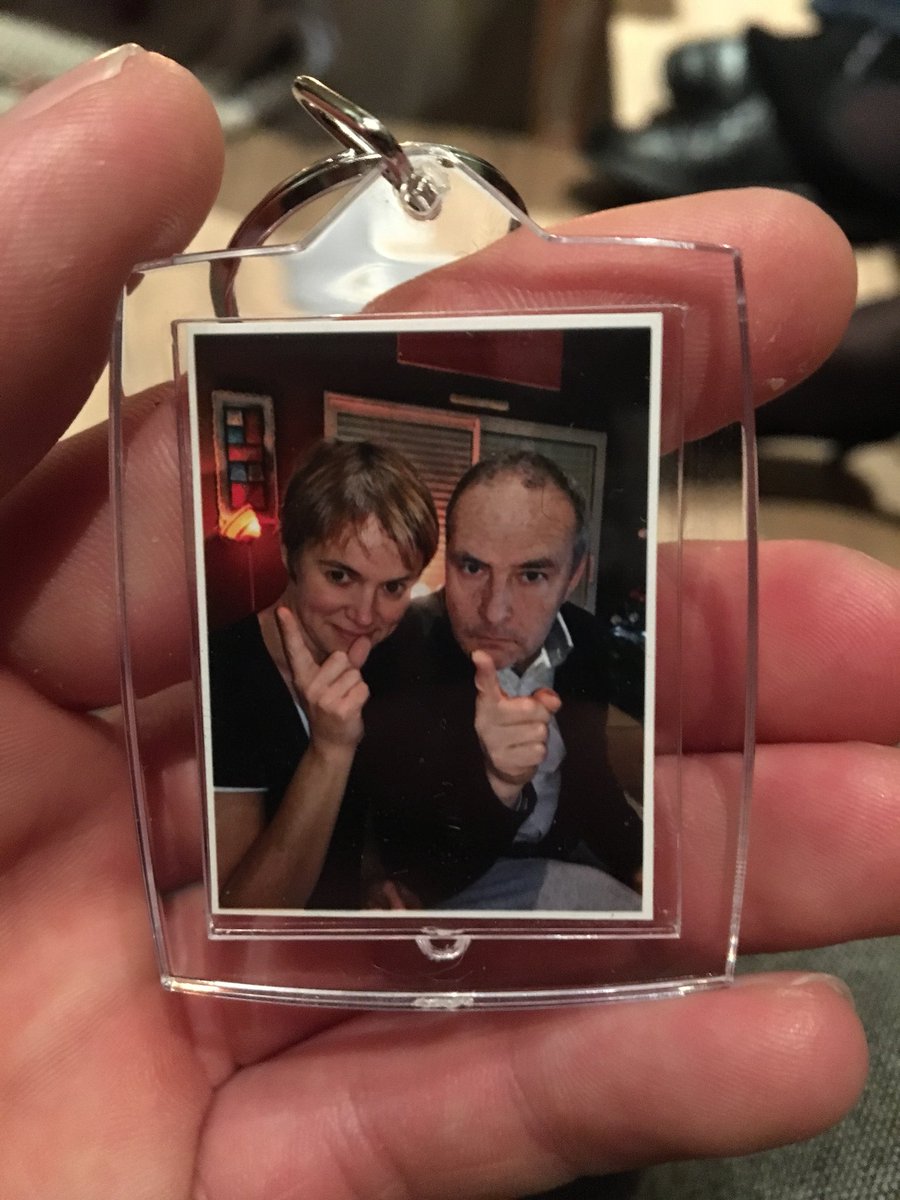 julien_ptn's tweet image. Aujourd’hui je passe le réveillon chez mes beaux-parents, ils m’ont même offert un petit cadeau..