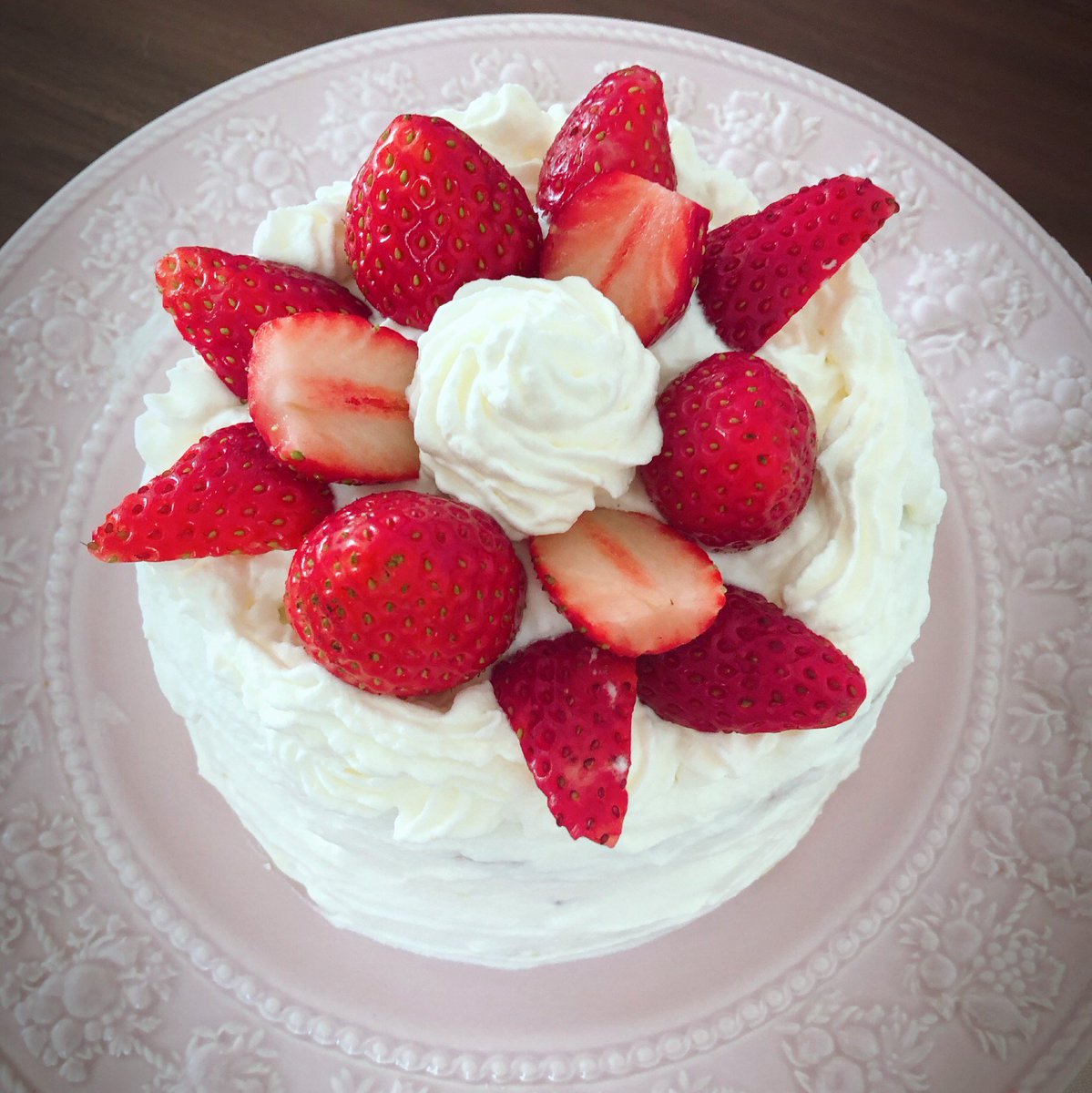 飯bot 朝からケーキ作って朝ごはんに食べて これから収録です ケーキを作って食べるのが正当化されるから幸せです はゆゆ邸