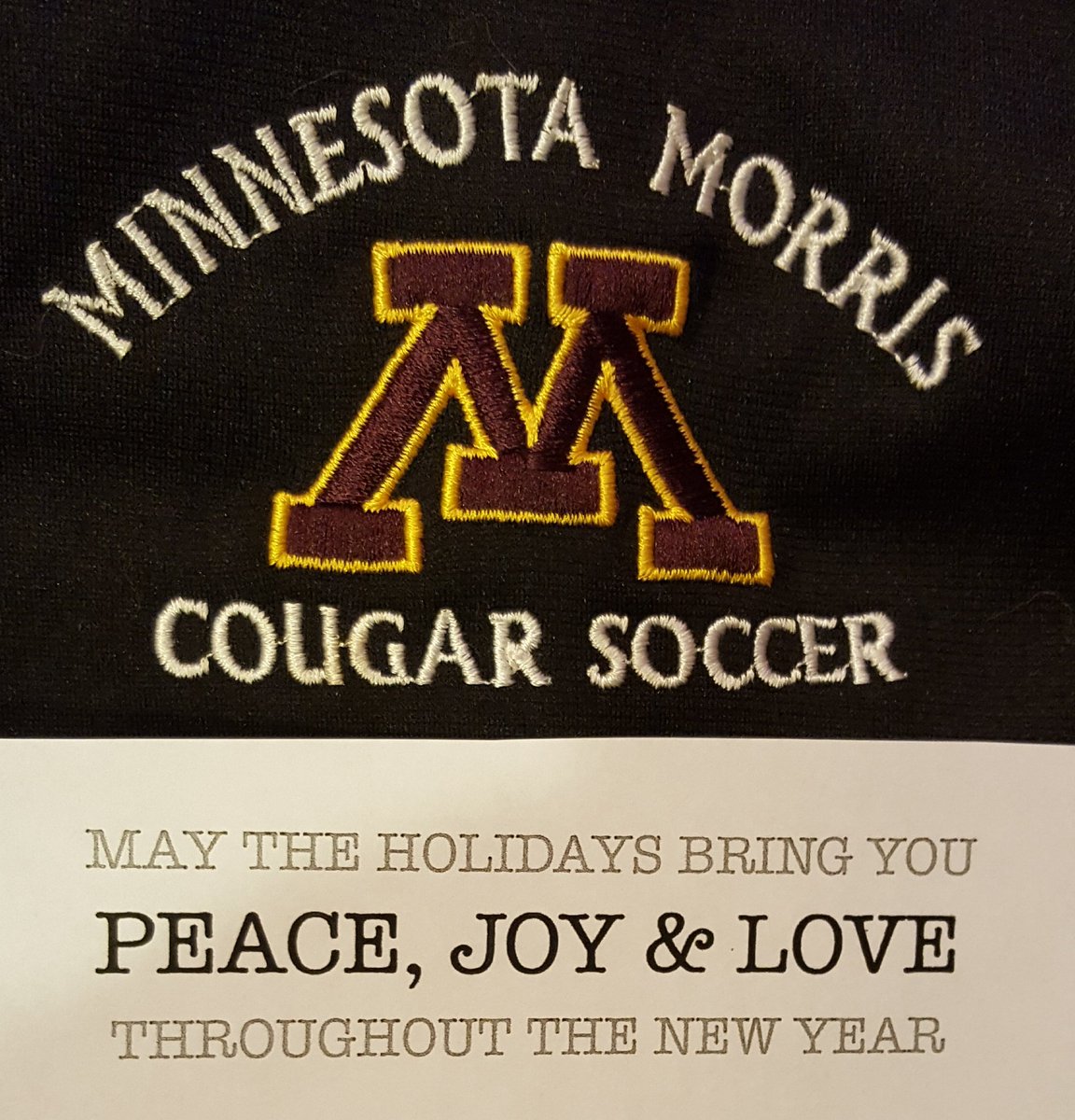 MNMorrisWSoccer's tweet photo. Wishing everyone healthy, safe, fun filled Holidays with family and friends !!
#CougsForLife #CougGraditude https://t.co/9ap36igxno