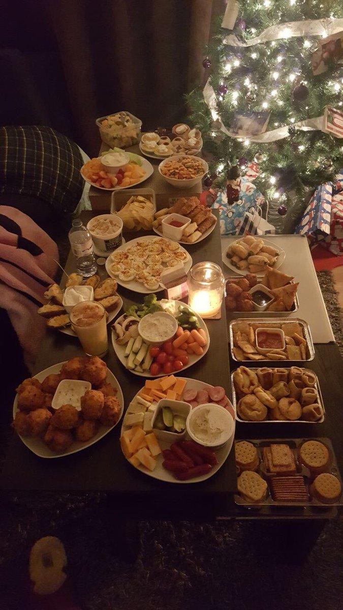 Dreizen89's tweet photo. This is what 1 week of appitizer prep looks like. This is what we will be noming on for the next 3 days. From our house to yours, Ryan and I wish you a very Merry Christmas (Told You I Had Enough Food For A Mini Army) ❄️⛄️🎄🎅🏻🎁 #ImGonnaBeSoFat #FoodComa #LastFoodPornOf2017 https://t.co/0Qz5TYcWN6