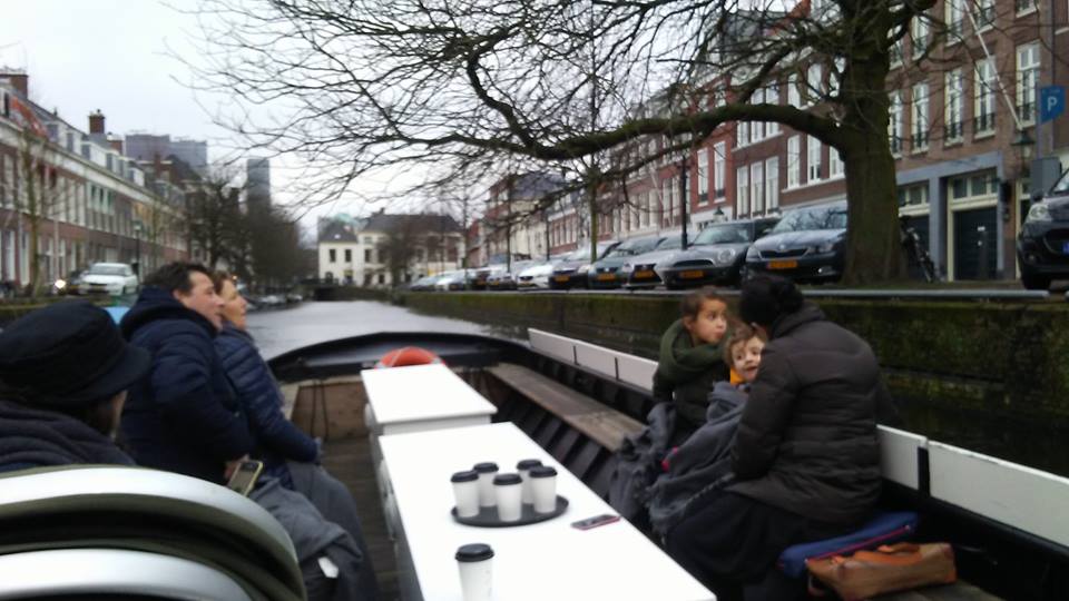 Mooie vaarten vandaag ook weer tijdens de #royalchristmasfair.  Vandaag met 2 schepen van de <a href="/Willemsvaart/">Willemsvaart</a>  Volgende week <a href="/CarnivaleNL/">Carnivale.NL</a> boottochten om 14.00, 15,00, 16.00, 17.00, 18.00 &amp; 19.00 uur naar de Carnivale (vanaf aanlegplaats Centraal Station. Vooraf reserveren. (2,50 eu)