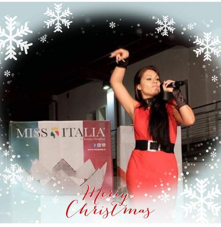LamuhManagement's tweet photo. Auguro un felice e sereno Natale a tutti i miei #fans e a tutti voi! #MerryChristmas #BuoneFeste #vigiliadinatale #BuonNatale #Natale #24dicembre #Natale2017 #24Dic #Auguri https://t.co/0qEXeVI2p9