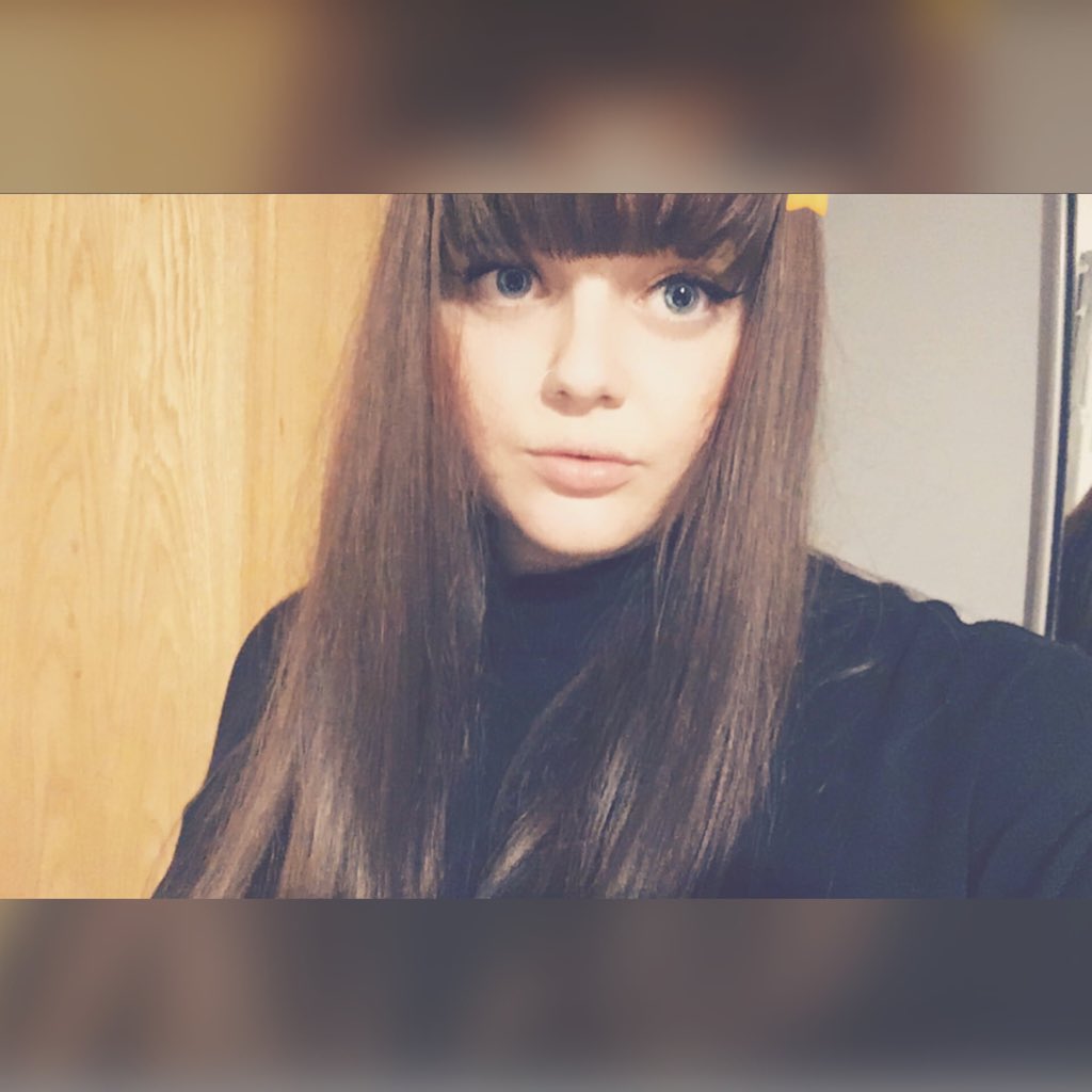 amyburstow's tweet photo. #NewProfilePic https://t.co/Wrh4wEBllt