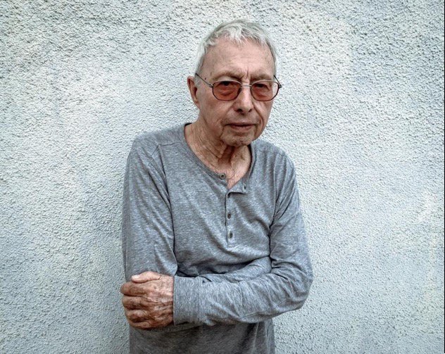 dark_shark's tweet photo. Ambient music composer Harold Budd reflects on boyhood in 1940's Victorville #interview #music #musician #BrianEno #Ambient2 #PlateauxOfMirror #ThePearl https://t.co/12tEtT57a7 https://t.co/pMYbIJLJNh