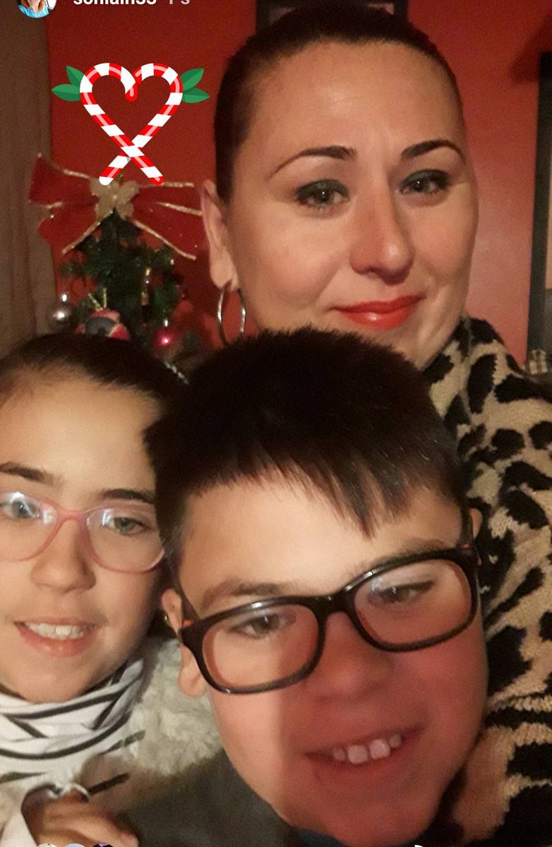 SoniaGH39's tweet photo. Feliz Navidad 🎄🥂🍾🎉✨ https://t.co/wWX2YKptZM